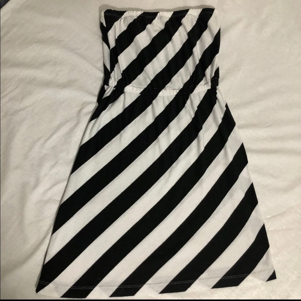 Black & white striped stripes